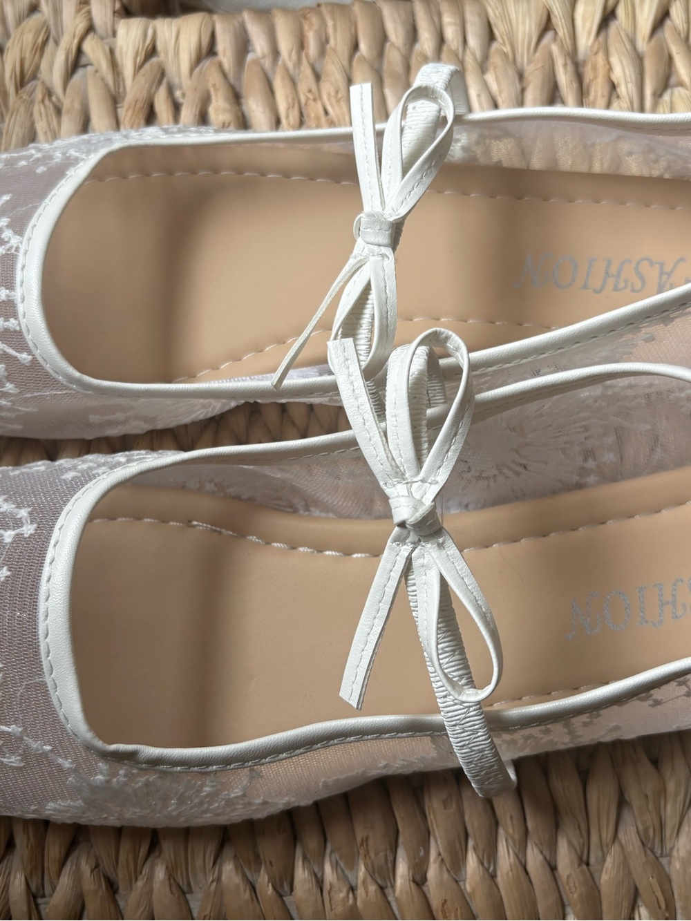 Bridal Flats Ivory/white lace brand new - Picture 3 of 4